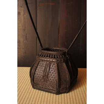 和田菁竺銘　竹工芸唐物写竹花籠　S2214 