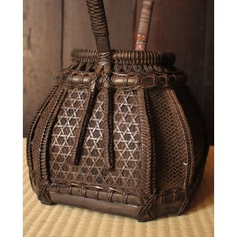 和田菁竺銘　竹工芸唐物写竹花籠　S2214 