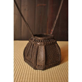 和田菁竺銘　竹工芸唐物写竹花籠　S2214 