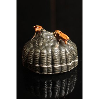 12代酒井田柿右衛門銘　蜂の巣香合　K138 