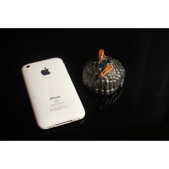 12代酒井田柿右衛門銘　蜂の巣香合　K138 