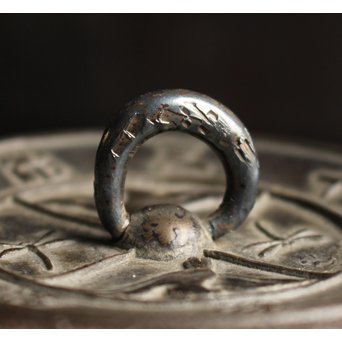 光玉堂日露征記念丸型鉄瓶　H429 