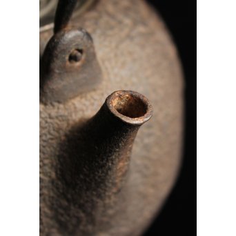 光玉堂日露征記念丸型鉄瓶　H429 