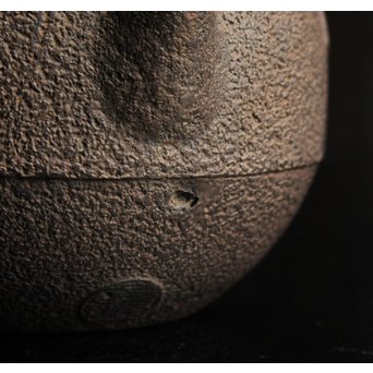 光玉堂日露征記念丸型鉄瓶　H429 