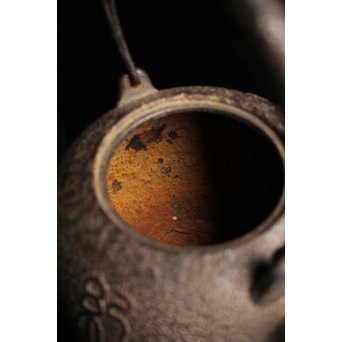 光玉堂日露征記念丸型鉄瓶　H429 