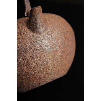 有坂銘　侘砲口鉄瓶　H430 