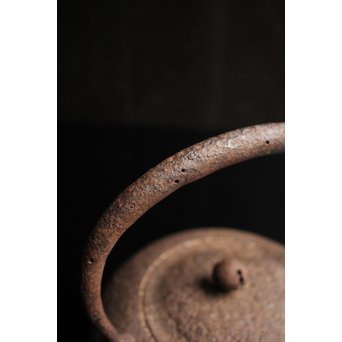 有坂銘　侘砲口鉄瓶　H430 