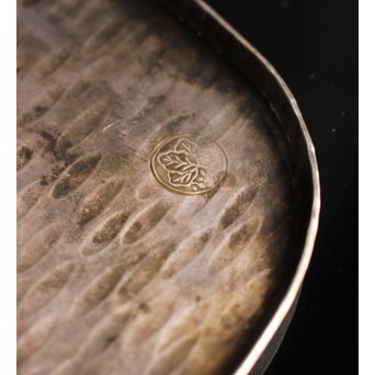 三世秦蔵六造小判型銀打出　急須盆/香盆　K147 