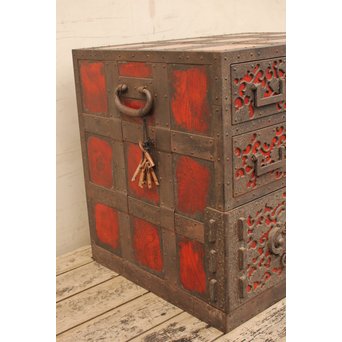 唐草佐渡型船箪笥　I243 