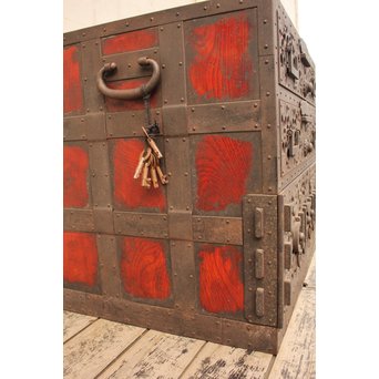 唐草佐渡型船箪笥　I243 