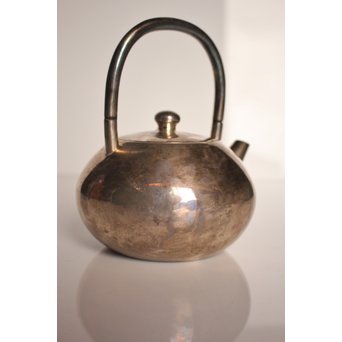 打出砲口銀瓶湯沸　K208 