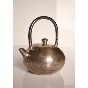 打出砲口銀瓶湯沸　K208