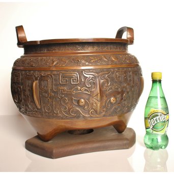 古青銅器風饕餮紋宣徳大火鉢/瓶掛　H444 