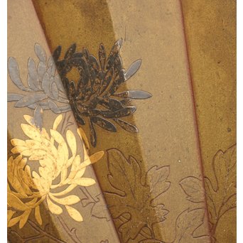 象嵌肉厚扇真鍮金具総欅上杢格子蔵戸　W436 