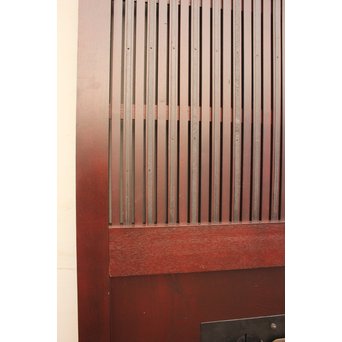 象嵌肉厚扇真鍮金具総欅上杢格子蔵戸　W436 