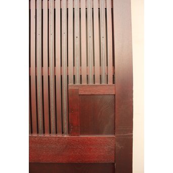 象嵌肉厚扇真鍮金具総欅上杢格子蔵戸　W436 