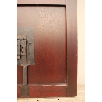 象嵌肉厚扇真鍮金具総欅上杢格子蔵戸　W436 