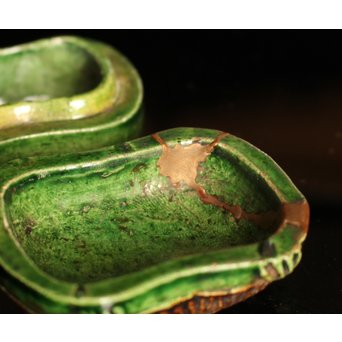 金印河濱支流　永楽造　亀交趾香合　K231 