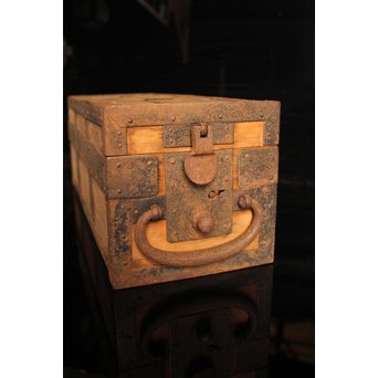 総檜千両箱　J2275 