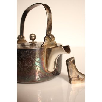 彫金葵御紋 純銀平提手銚子/銀瓶　K239 