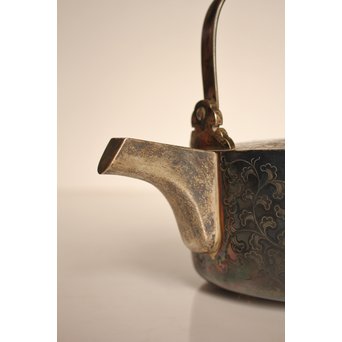 彫金葵御紋 純銀平提手銚子/銀瓶　K239 