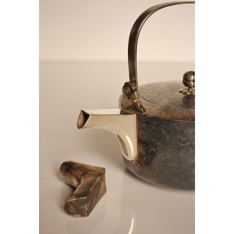 彫金葵御紋 純銀平提手銚子/銀瓶　K239 