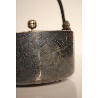 彫金葵御紋 純銀平提手銚子/銀瓶　K239 