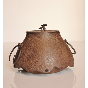 13代人間国宝鈴木盛久造　直筆手紙付　霊芝蓋虫食羽茶釜　K252 