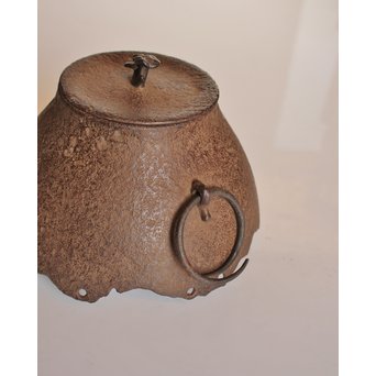 13代人間国宝鈴木盛久造　直筆手紙付　霊芝蓋虫食羽茶釜　K252 