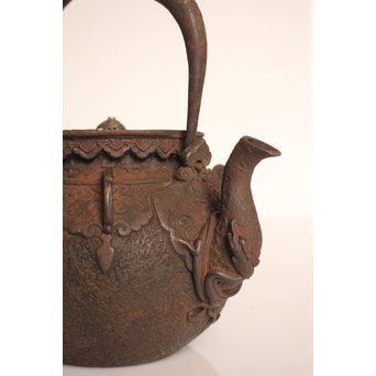 大国造底印有　饕餮紋鉄瓶　K260 