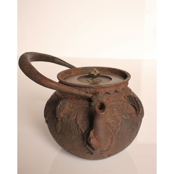 大国造底印有　饕餮紋鉄瓶　K260 