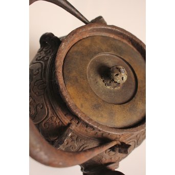 大国造底印有　饕餮紋鉄瓶　K260 