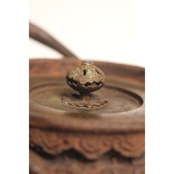 大国造底印有　饕餮紋鉄瓶　K260 