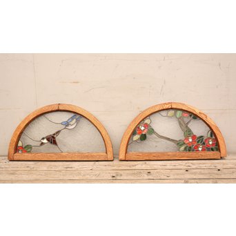 扇形ステンドガラス窓　椿　GD904 並べて使用しても素敵です