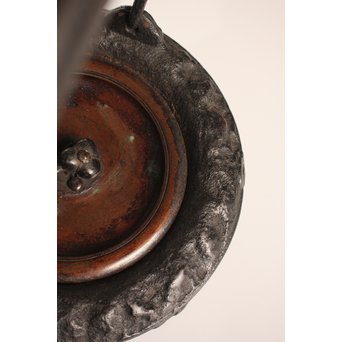 龍文堂安之介造 蓋裏花押入 岩肌道安形鉄瓶　H451 