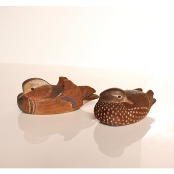 宮本理三郎銘　鴛鴦彩色木彫　S2720