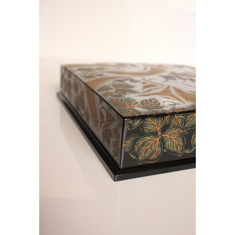 稲垣豊秋作　彫漆色紙箱’野狐’　S2723 