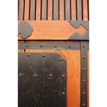 豪華鉄金具総欅格子蔵戸　W468Y 