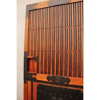 豪華鉄金具総欅格子蔵戸　W468Y 