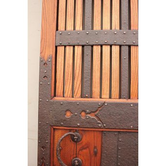 幅狭豪華鉄金具格子蔵戸　W469 