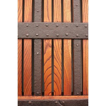 幅狭豪華鉄金具格子蔵戸　W469 