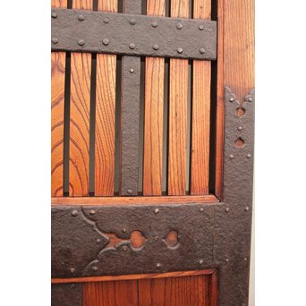 幅狭豪華鉄金具格子蔵戸　W469 