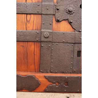 幅狭豪華鉄金具格子蔵戸　W469 