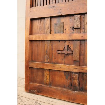 幅狭豪華鉄金具格子蔵戸　W469 