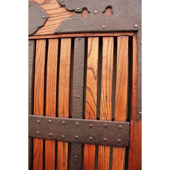 幅狭豪華鉄金具格子蔵戸　W469 