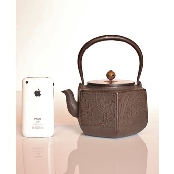 堤手銀象嵌　斑柴銅蓋菊蘭竹梅　釜師系六角鉄瓶　H456 