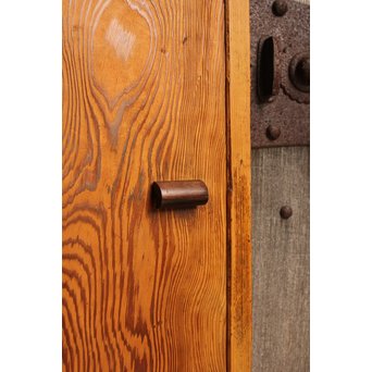 屋久杉系一枚板の雪隠戸　GD946 