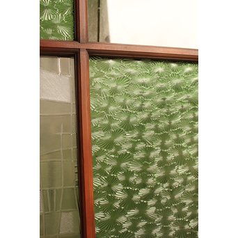 プレス緑色ガラスの建具　GD949 