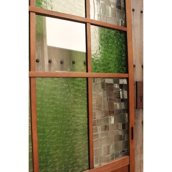 プレス緑色ガラスの建具　GD949 