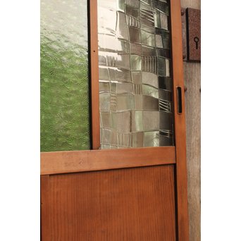 プレス緑色ガラスの建具　GD949 